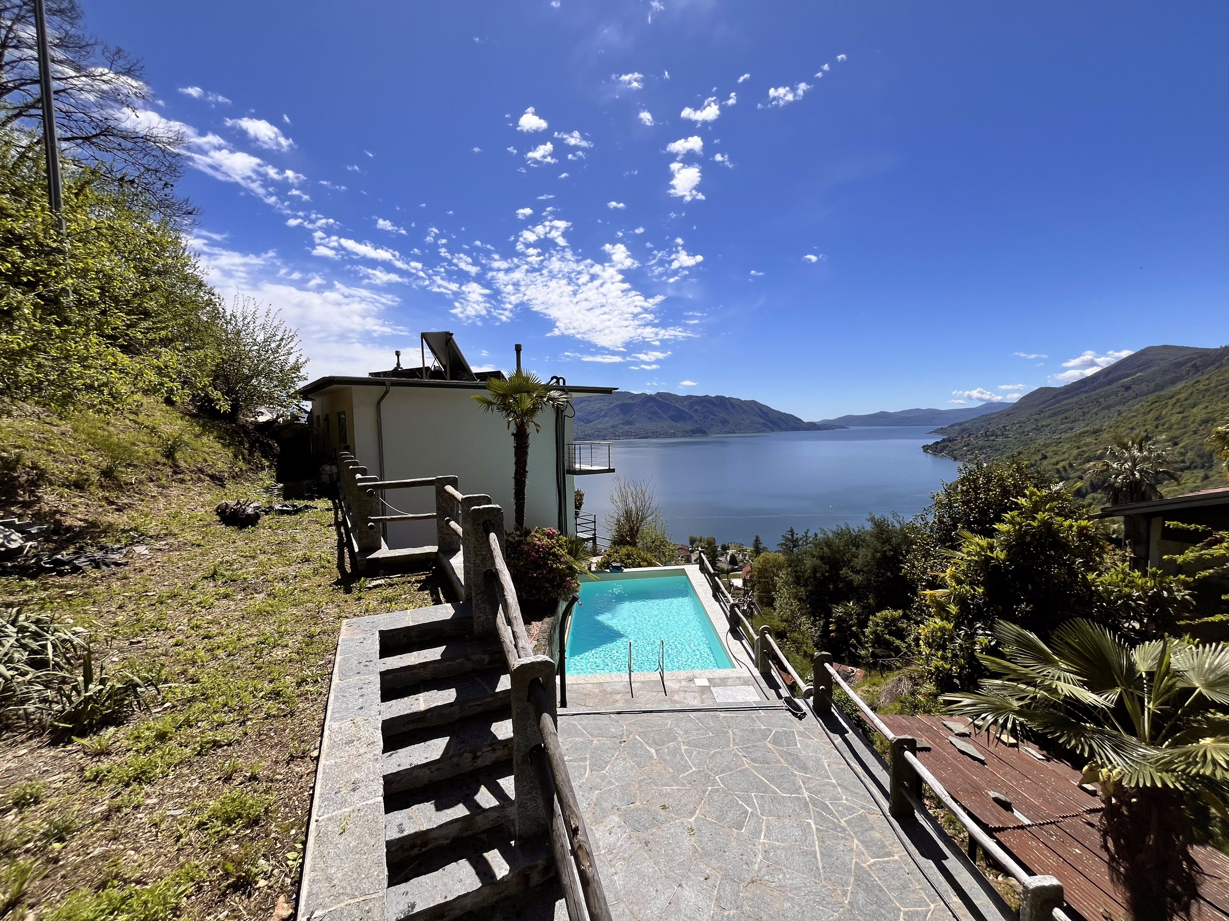 Casa Valle mit Pool und Seeblick – Eingang und Außenbereich